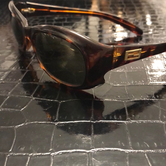 Fendi Accessories - Fendi Brown Tortoiseshell Sunglasses